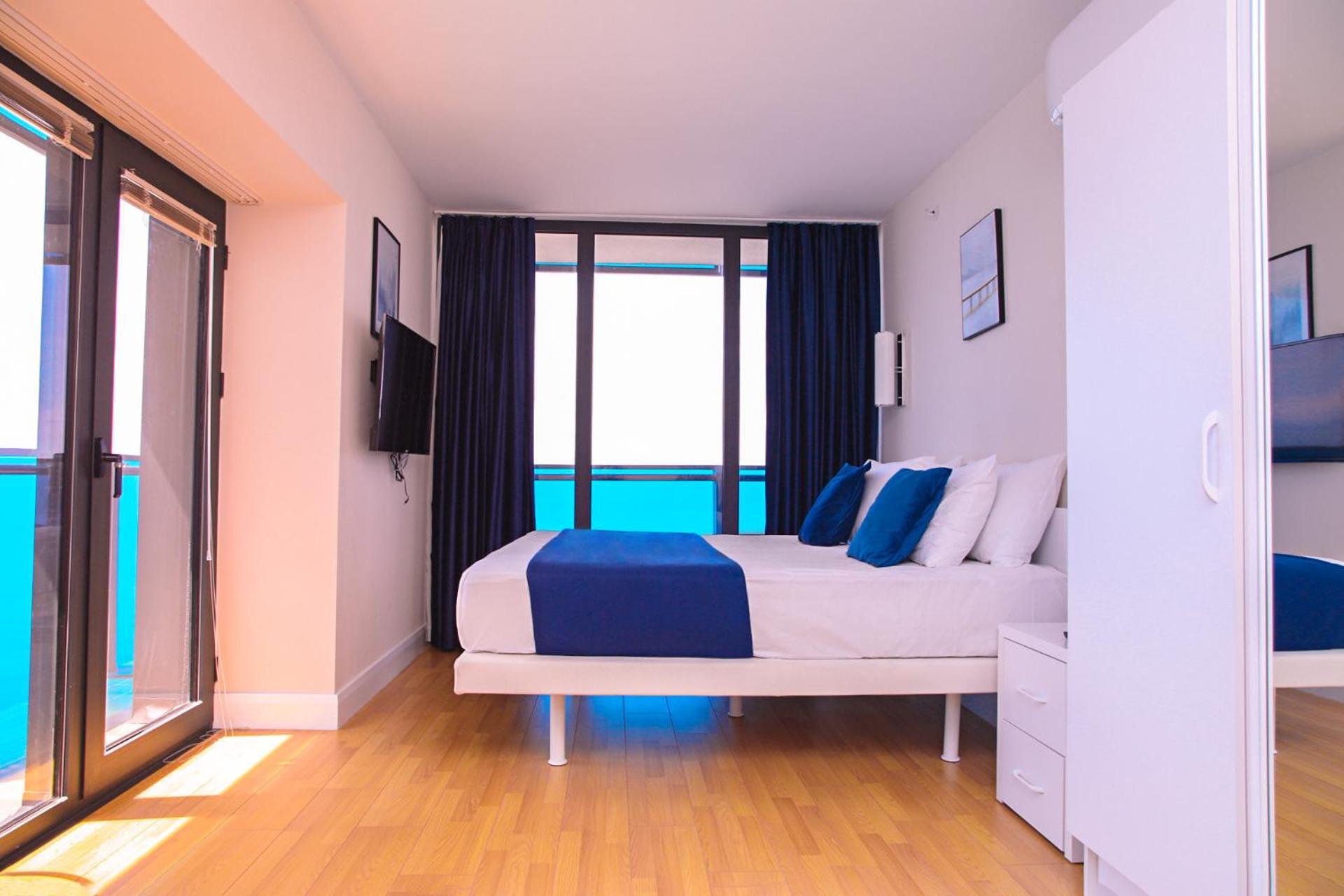 Luxury Beach Front Hotel Μπατούμι Εξωτερικό φωτογραφία