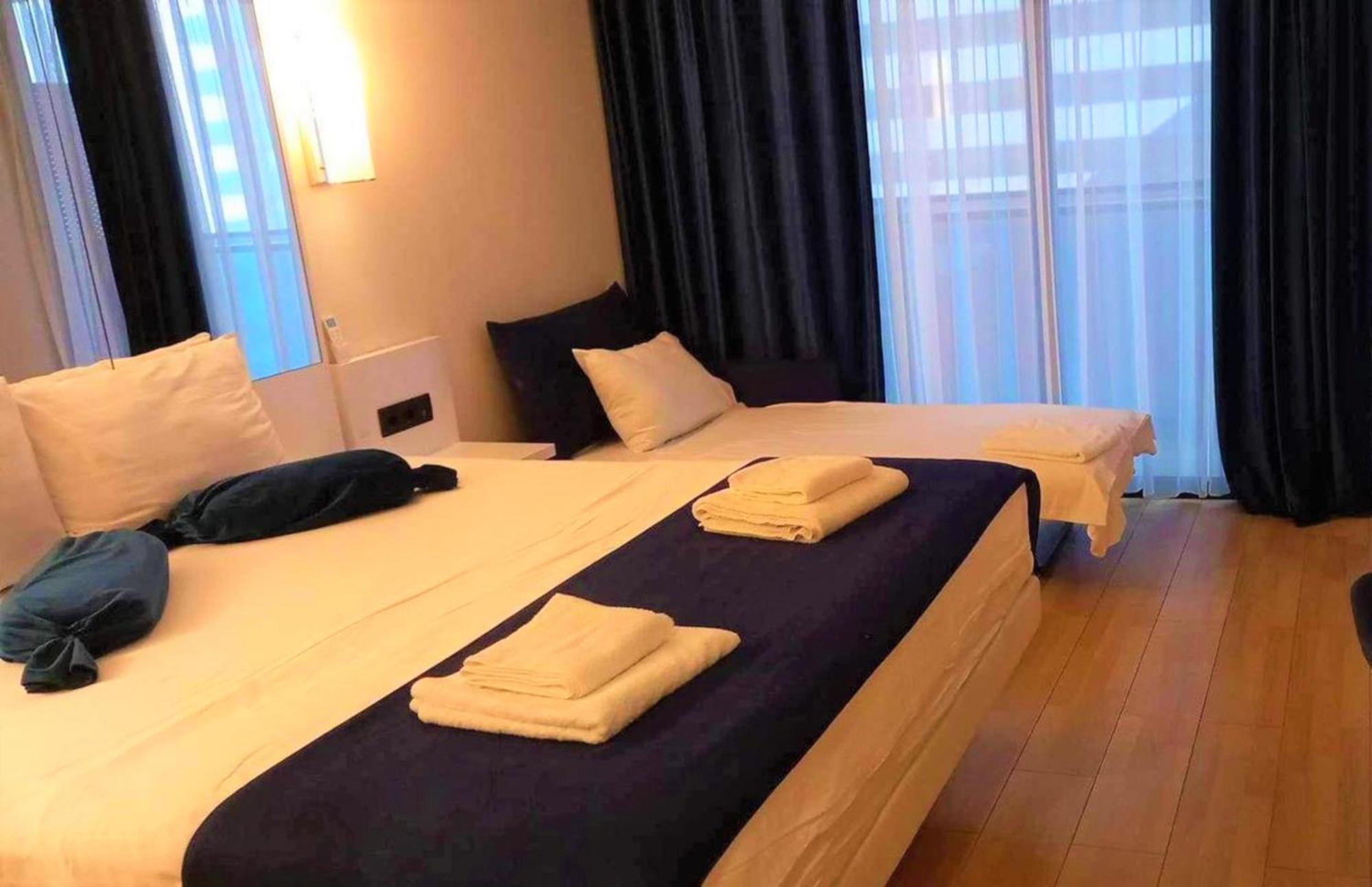 Luxury Beach Front Hotel Μπατούμι Εξωτερικό φωτογραφία