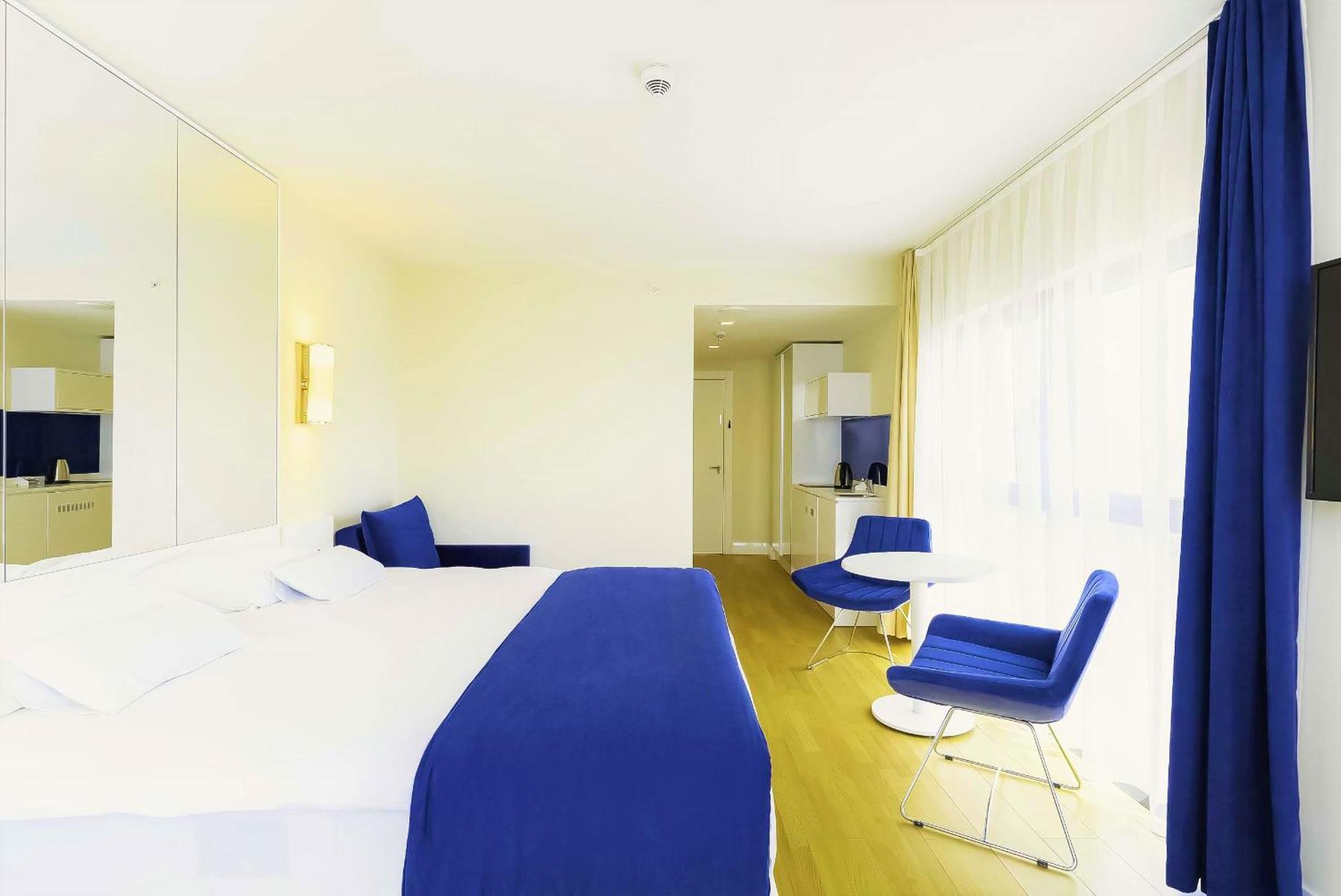 Luxury Beach Front Hotel Μπατούμι Εξωτερικό φωτογραφία