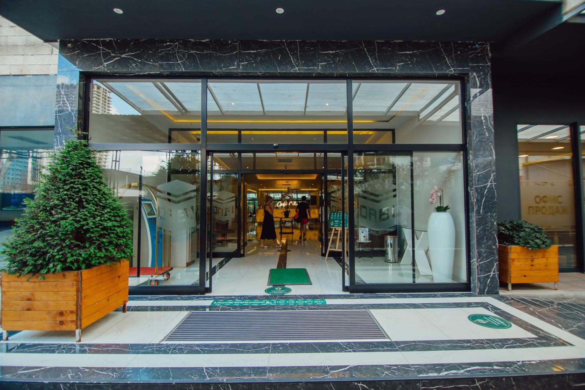Luxury Beach Front Hotel Μπατούμι Εξωτερικό φωτογραφία