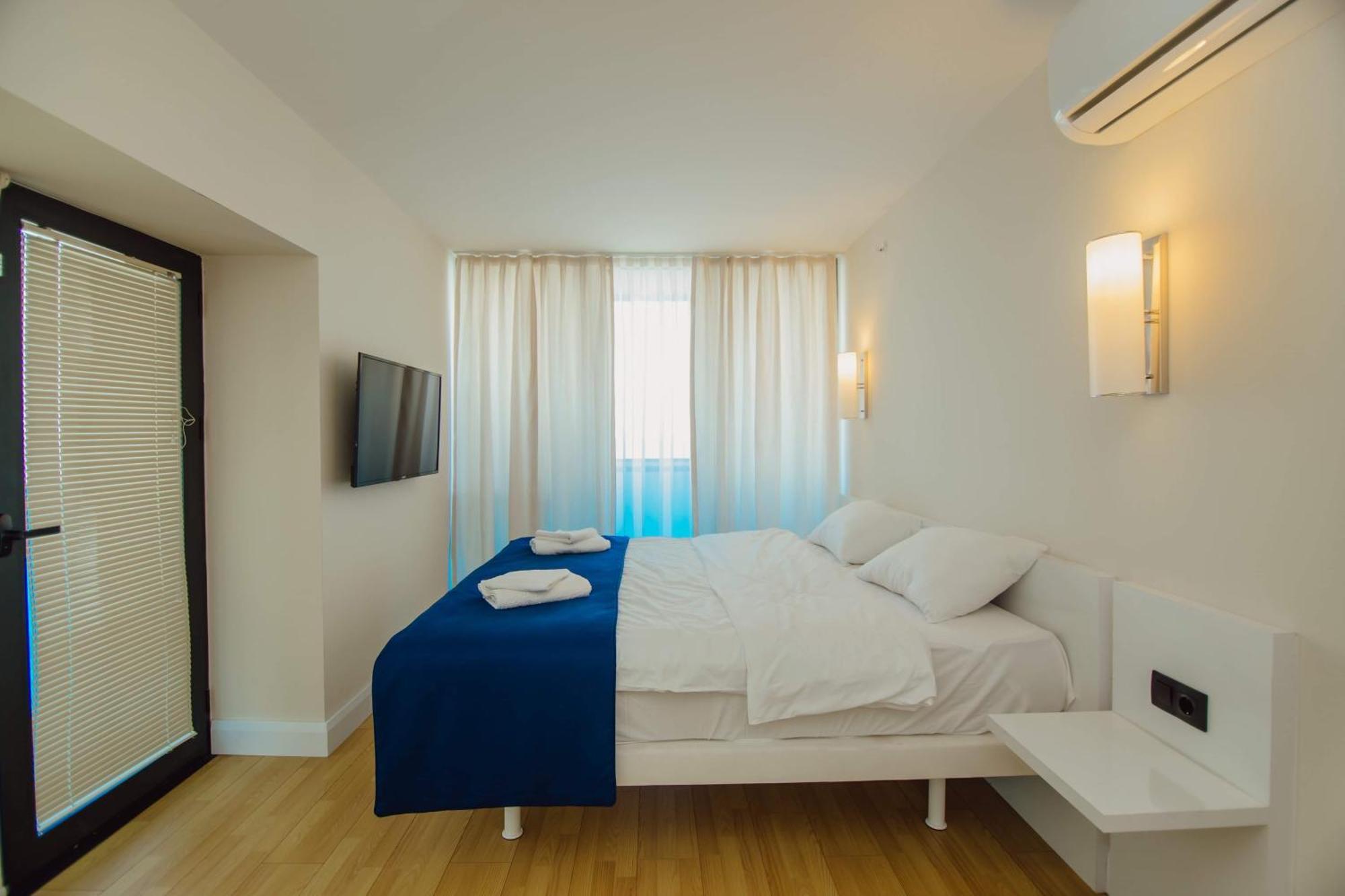 Luxury Beach Front Hotel Μπατούμι Εξωτερικό φωτογραφία