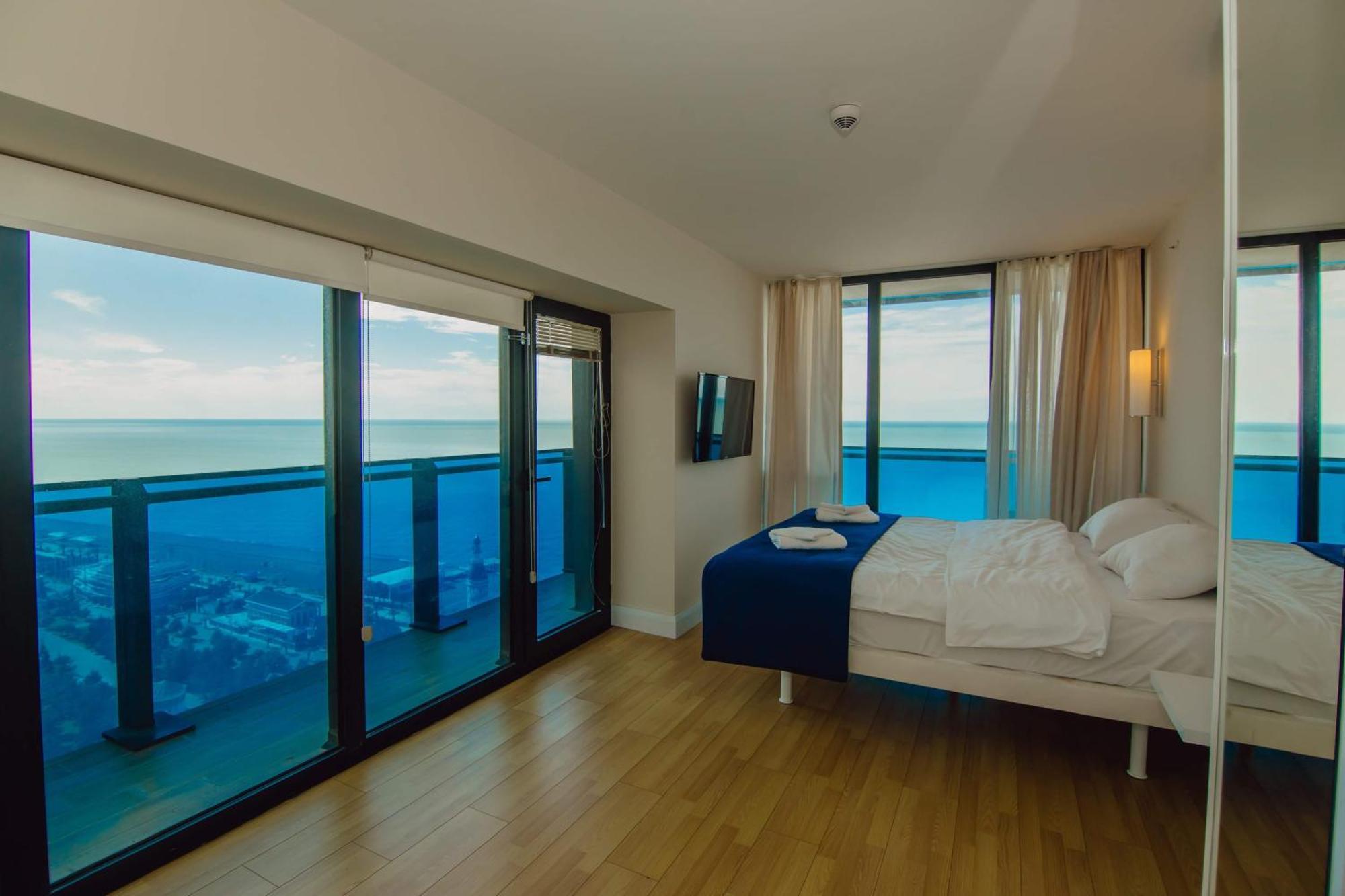 Luxury Beach Front Hotel Μπατούμι Εξωτερικό φωτογραφία