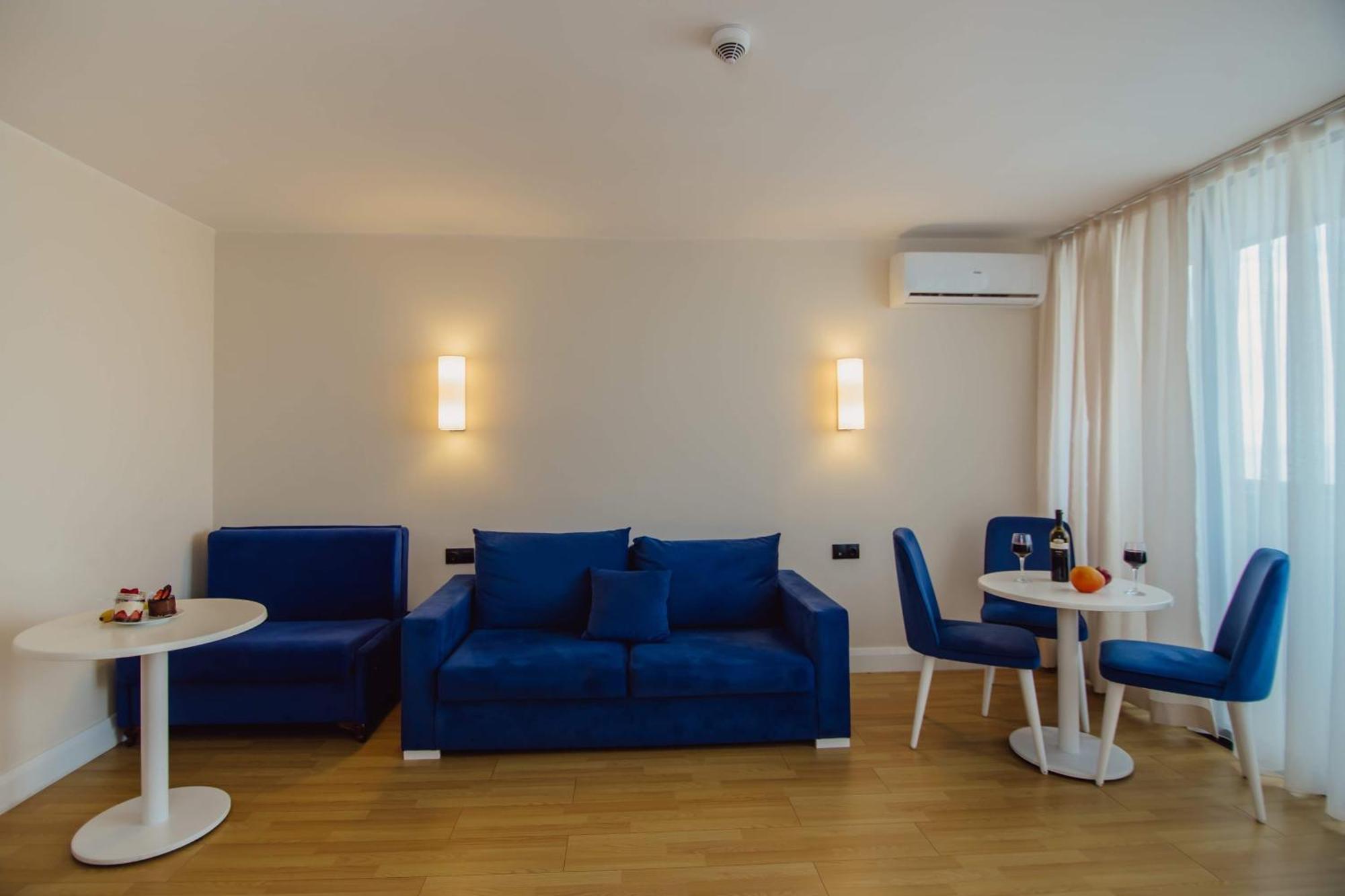Luxury Beach Front Hotel Μπατούμι Εξωτερικό φωτογραφία