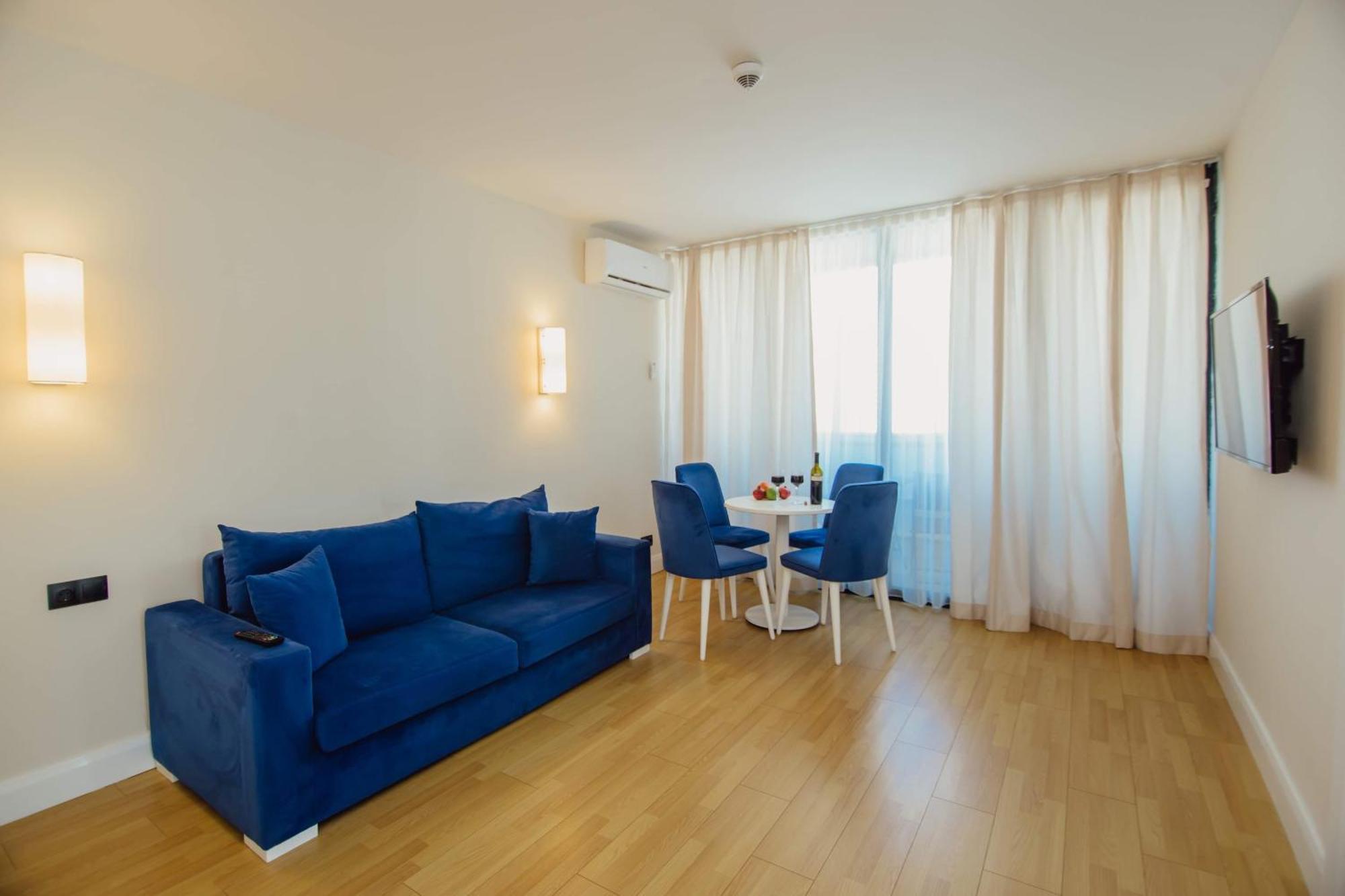 Luxury Beach Front Hotel Μπατούμι Εξωτερικό φωτογραφία